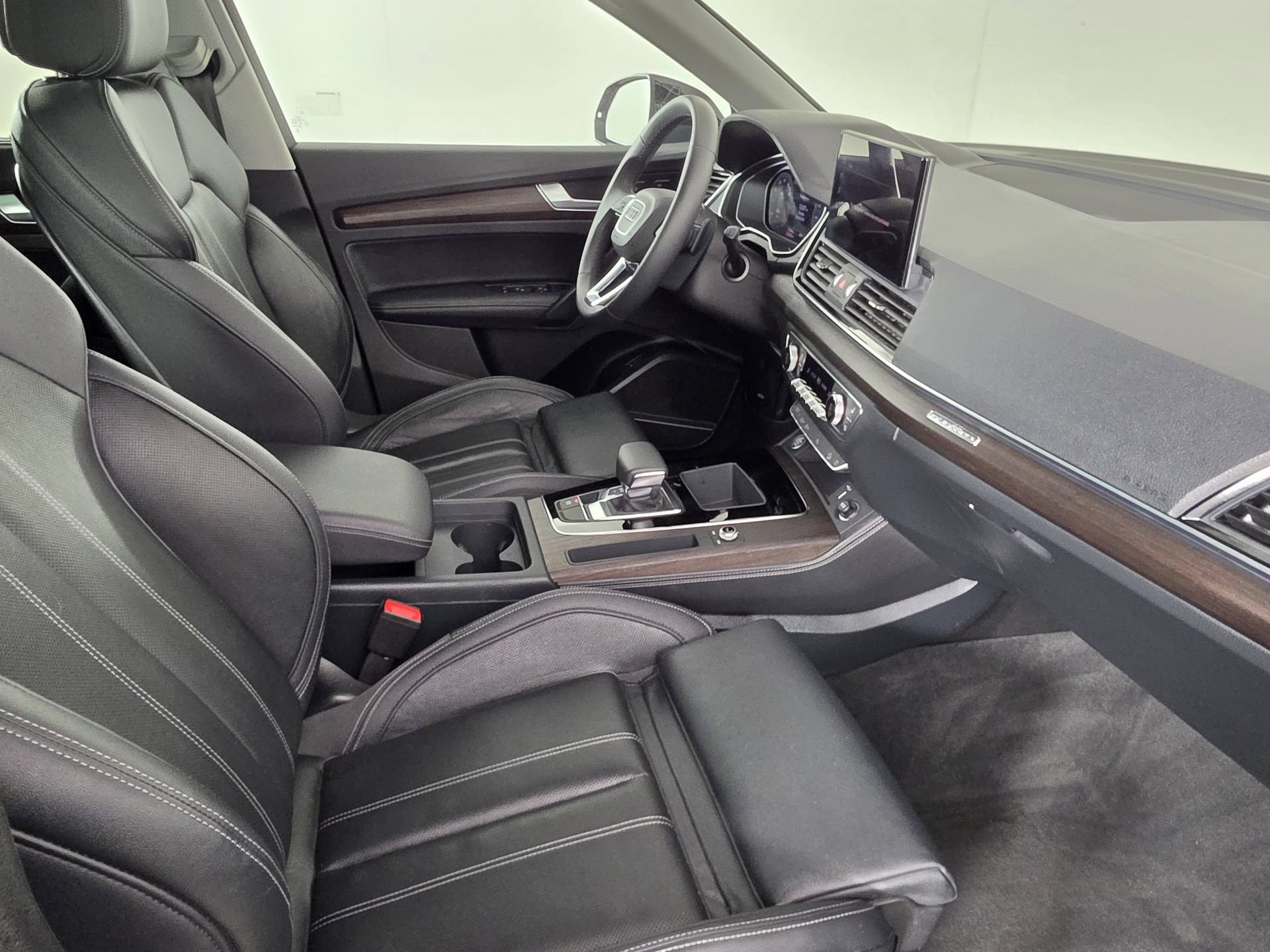 Certified 2024 Audi Q5 2.0T Premium Plus AWD/4WD image 46