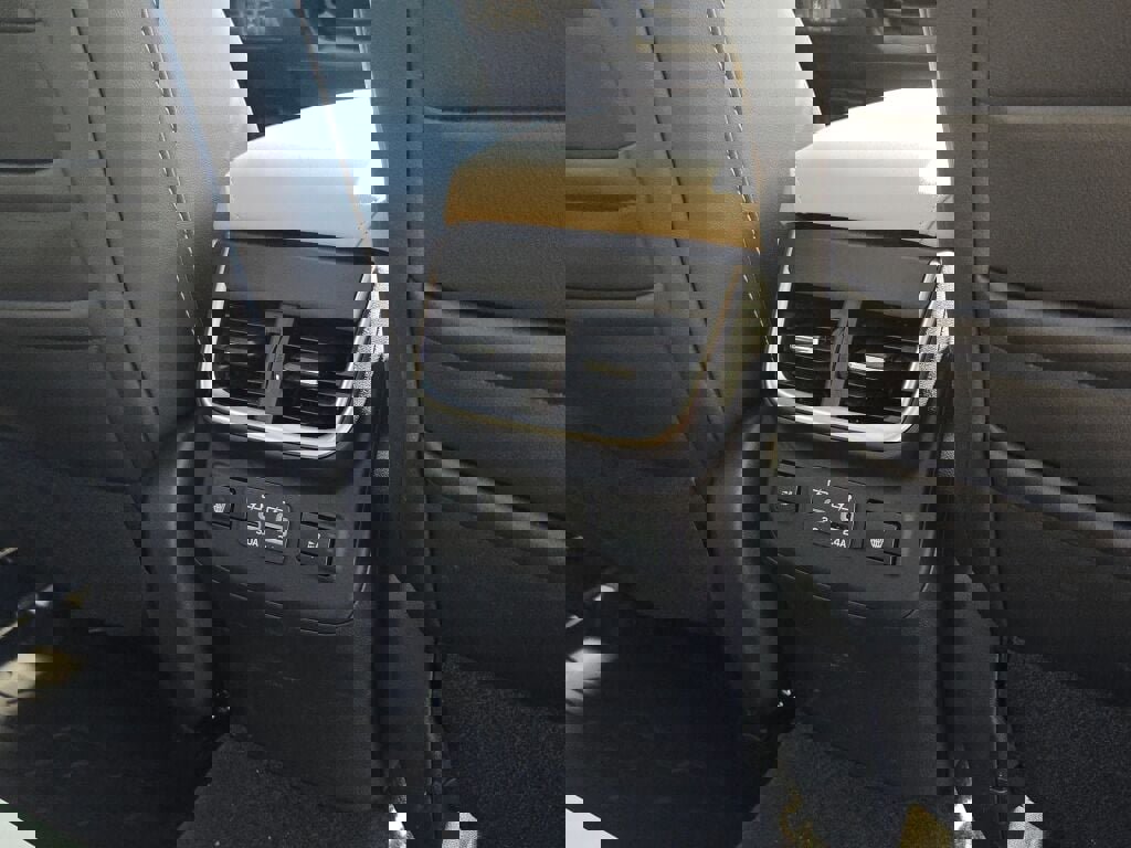 New 2025 Subaru Outback Limited image 11