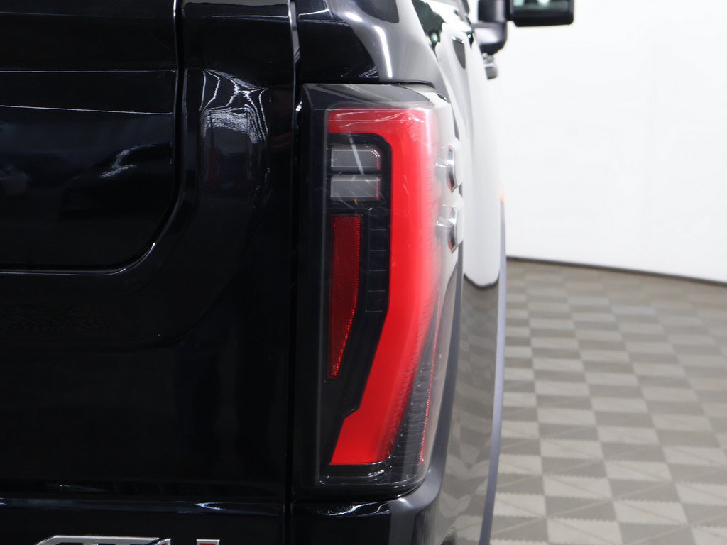 Used 2024 GMC Sierra 2500 AT4 w/ AT4 Premium Plus Package AWD/4WD image 20