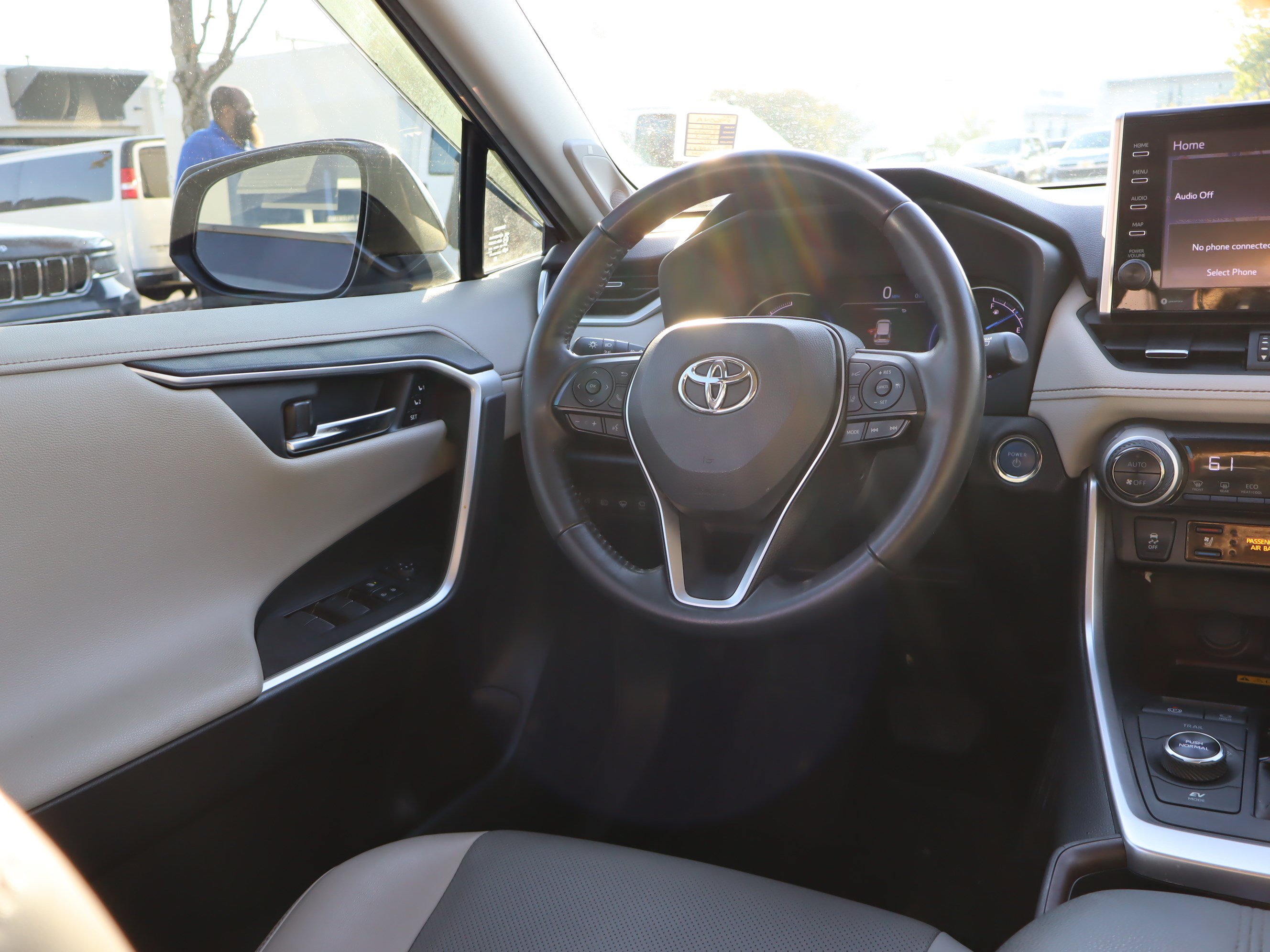 Used 2022 Toyota RAV4 Limited AWD/4WD image 12