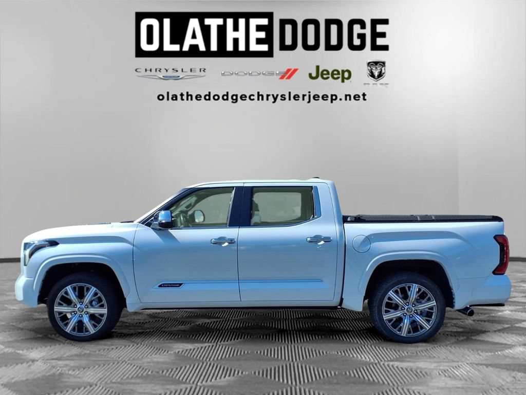 Used 2024 Toyota Tundra Capstone AWD/4WD image 27