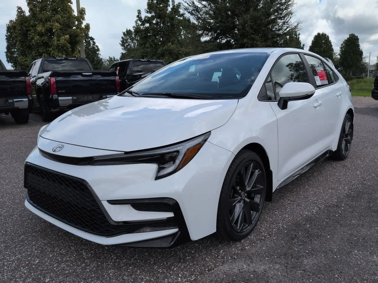 New 2026 Toyota Corolla SE w/ SE Package FWD image 2