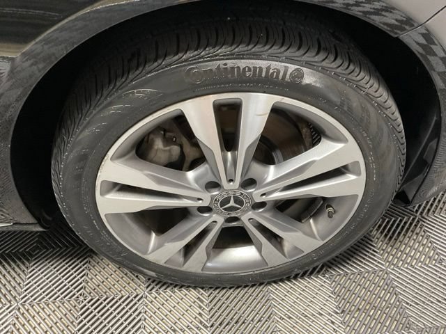 Used 2018 Mercedes-Benz C 300 4MATIC Sedan image 45