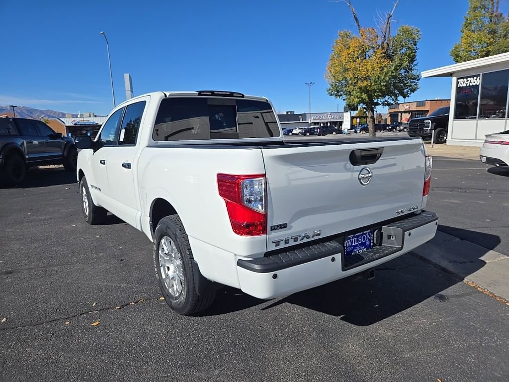 Used 2019 Nissan Titan SV w/ SV Convenience Package image 7