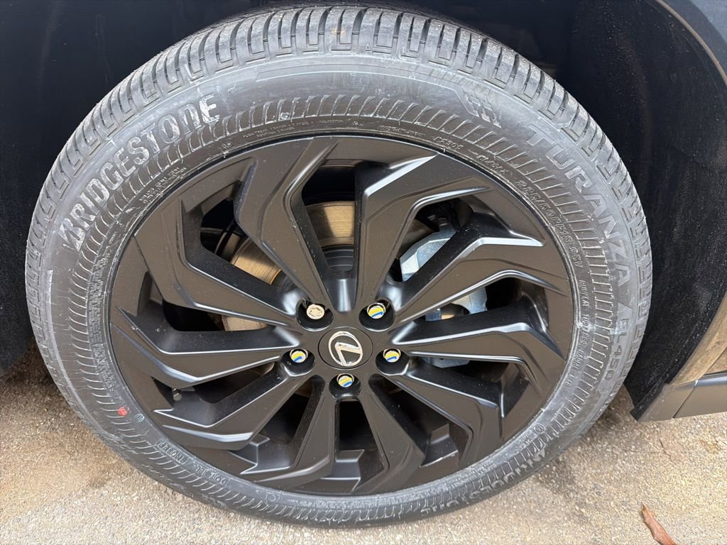 New 2026 Lexus UX 300h AWD image 24