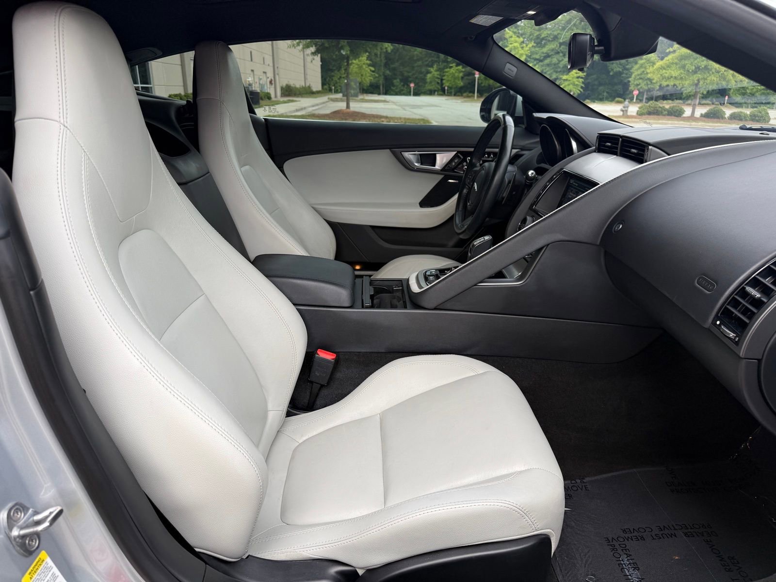 Used 2017 Jaguar F-TYPE Coupe RWD image 34