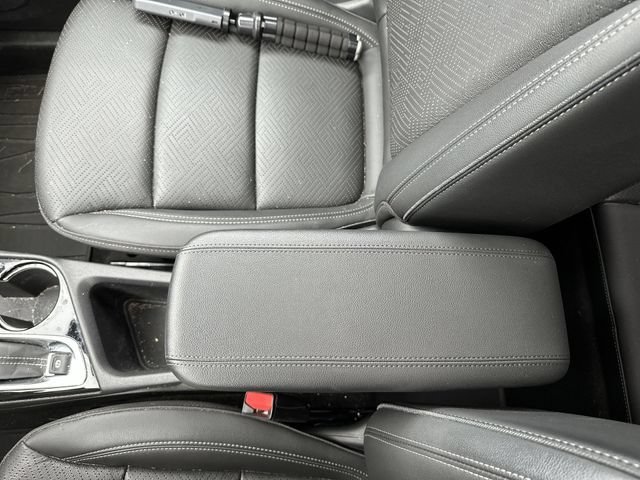 Used 2023 Buick Encore GX Essence w/ Experience Buick Package FWD image 24