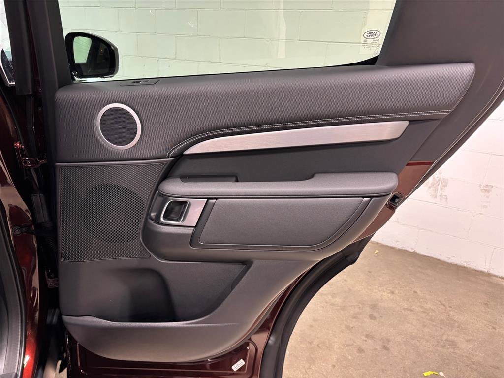 New 2026 Land Rover Discovery Limited Edition AWD/4WD image 42