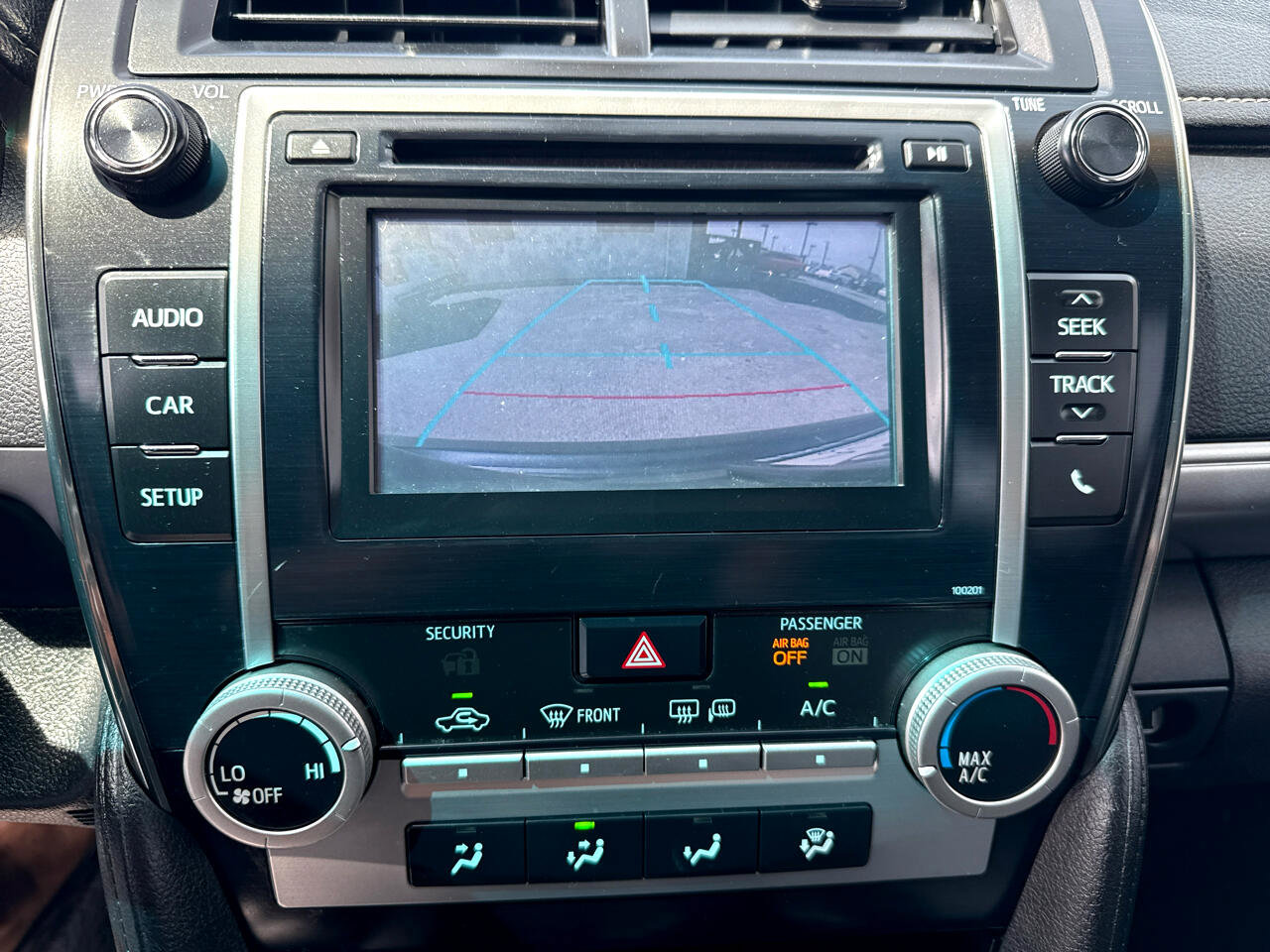 Used 2014 Toyota Camry SE image 21