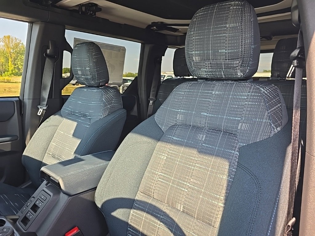 New 2025 Ford Bronco Heritage Edition image 17