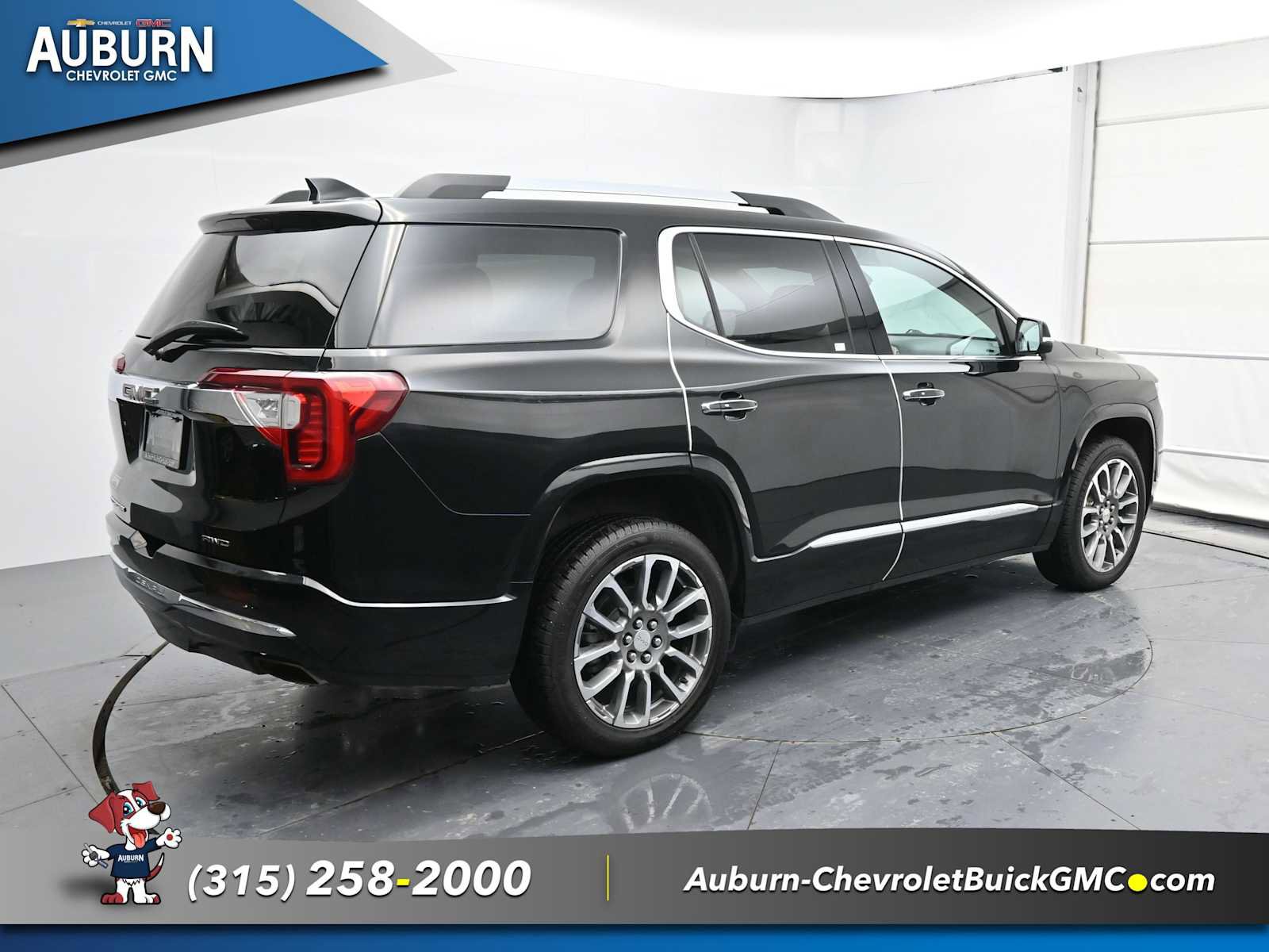 Used 2023 GMC Acadia Denali w/ Trailering Package image 14