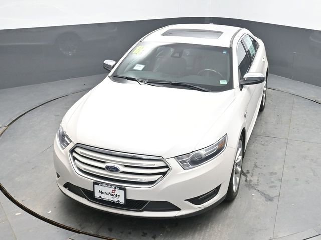 Used 2018 Ford Taurus Limited AWD/4WD image 28