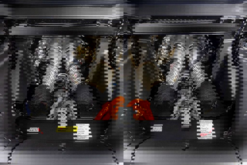 Certified 2025 Ferrari 296 GTS image 34