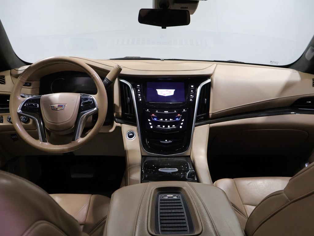 Used 2020 Cadillac Escalade Platinum AWD/4WD image 18