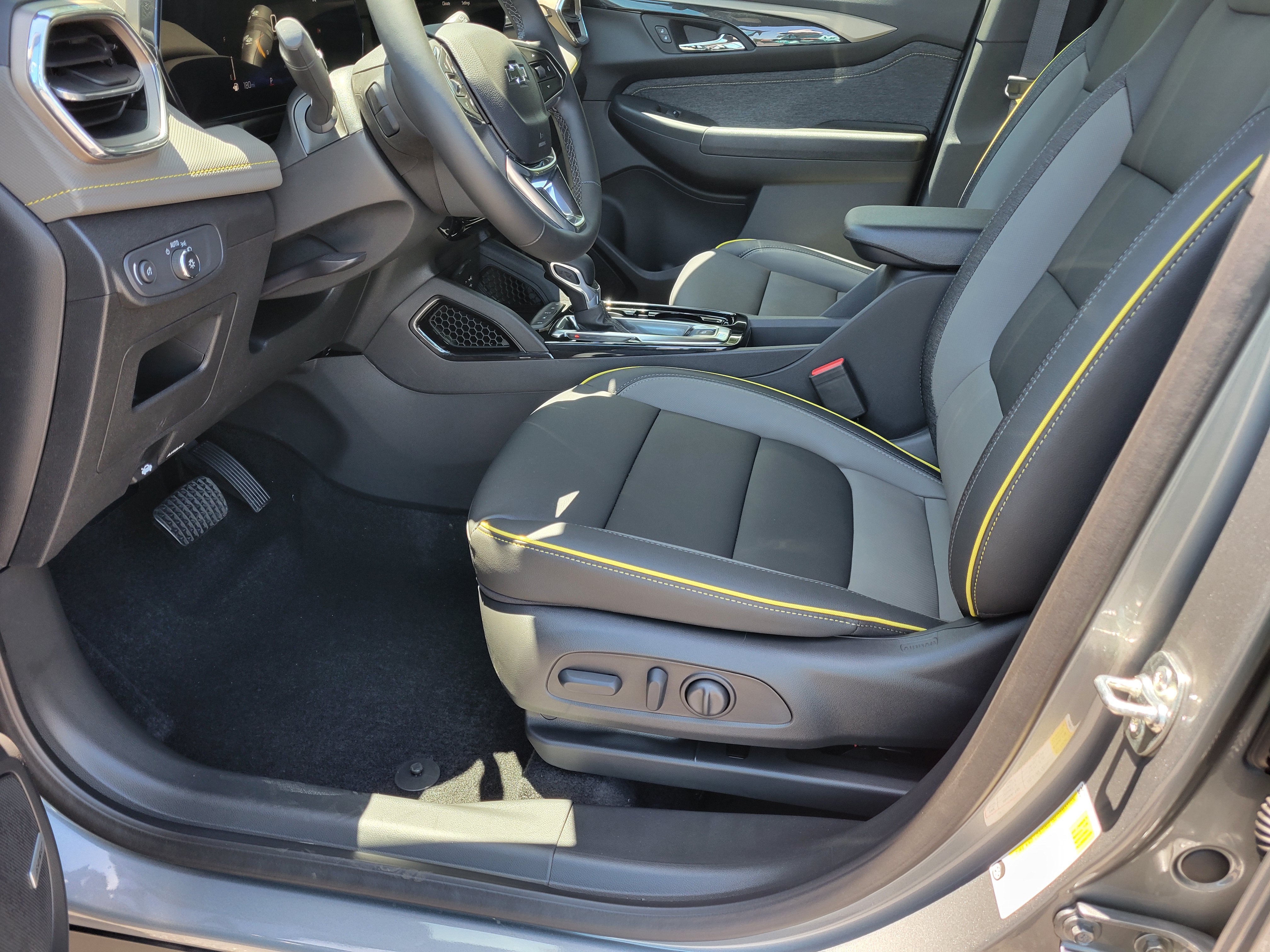 New 2026 Chevrolet TrailBlazer ACTIV w/ Convenience Package FWD image 31
