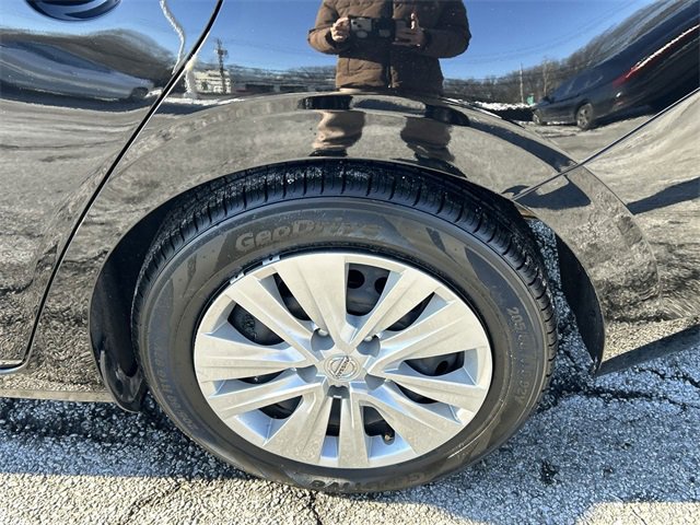 Used 2023 Nissan Sentra S image 11