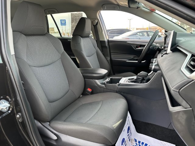 Certified 2025 Toyota RAV4 XLE AWD/4WD image 10