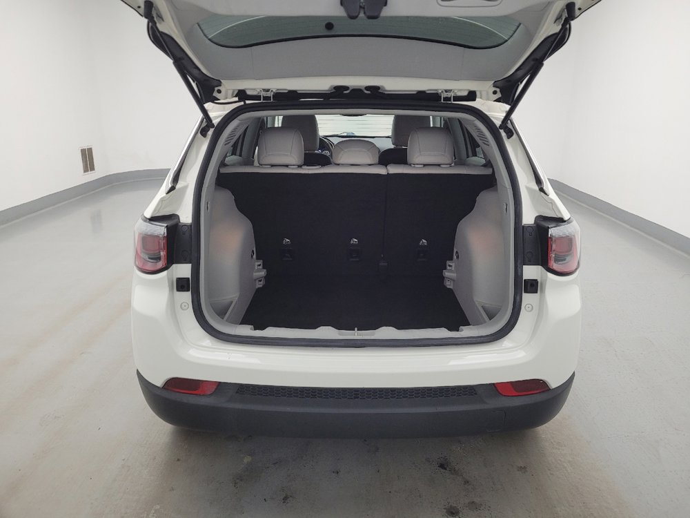 Used 2020 Jeep Compass Latitude w/ Popular Equipment Group FWD image 29