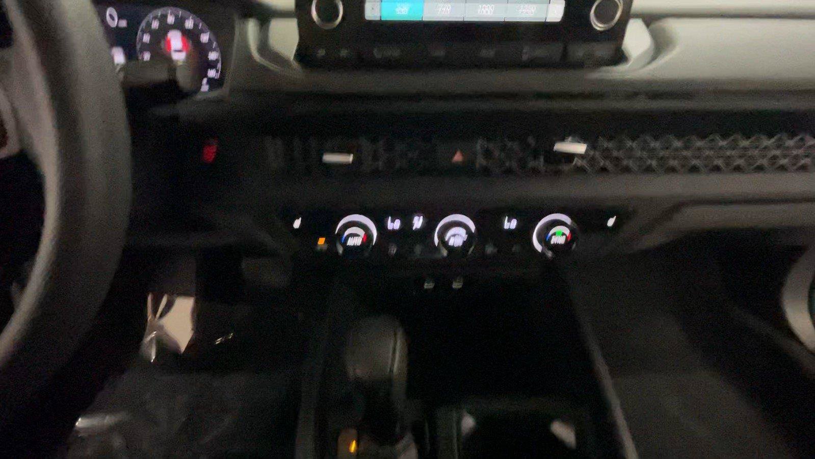Used 2025 Honda Accord SE image 35