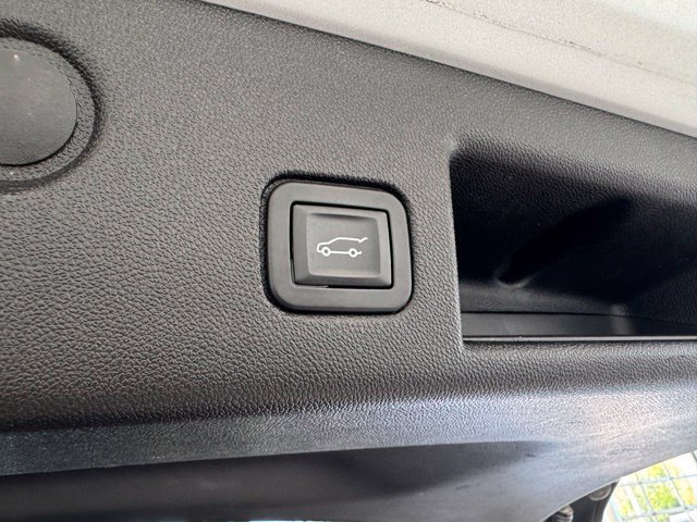 Used 2018 Chevrolet Equinox LT w/ LT True North Edition AWD/4WD image 45