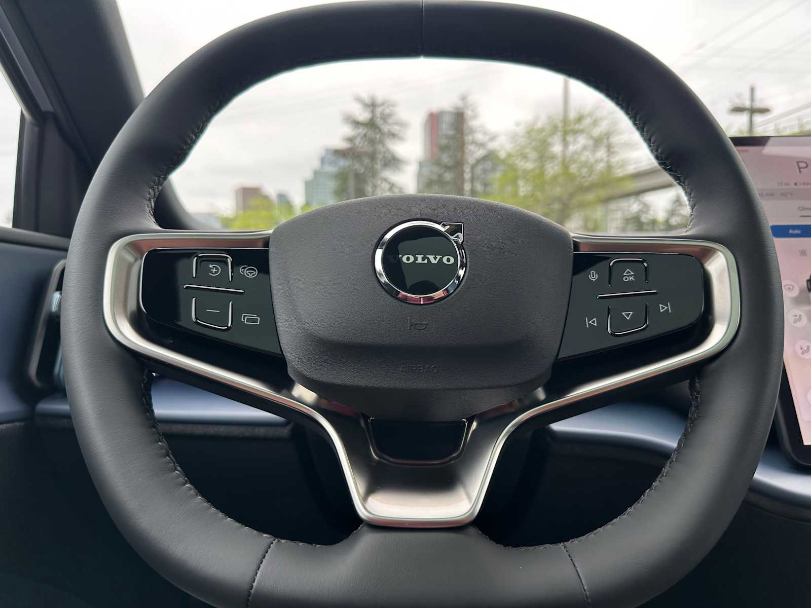 New 2026 Volvo EX30 Cross Country Ultra w/ Protection Package Premier AWD/4WD image 23
