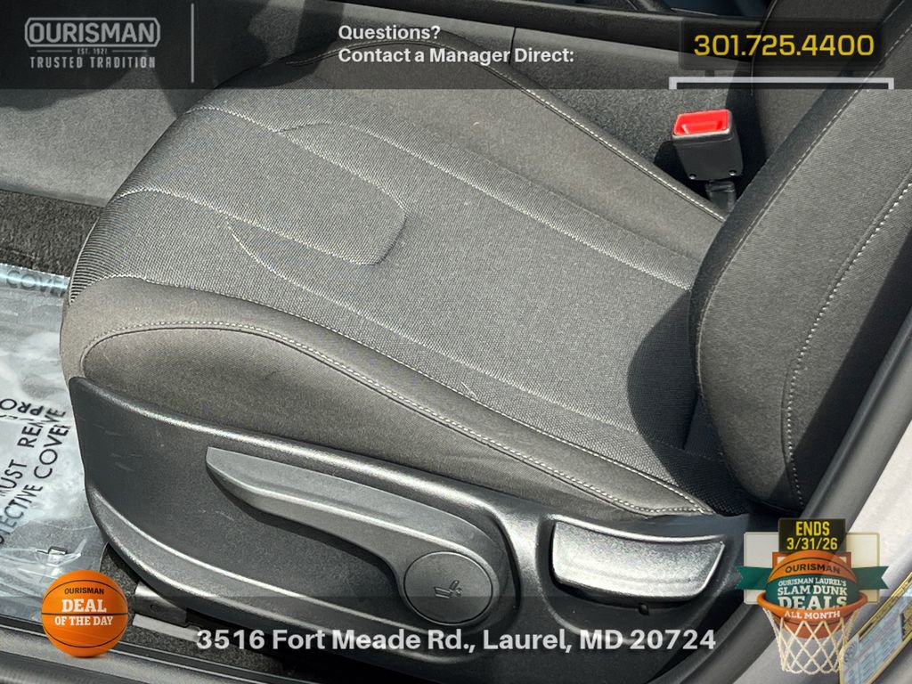 Used 2025 Hyundai Elantra SE image 7