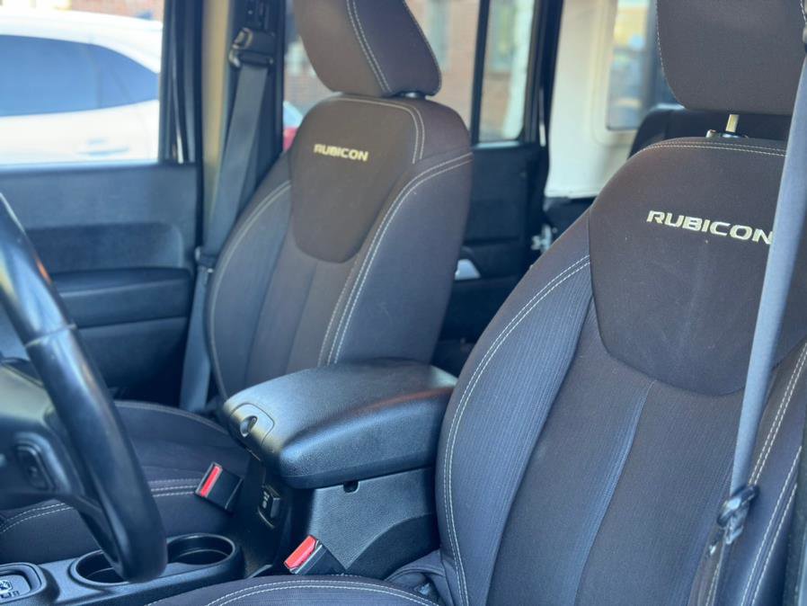 Used 2014 Jeep Wrangler Unlimited Rubicon image 14