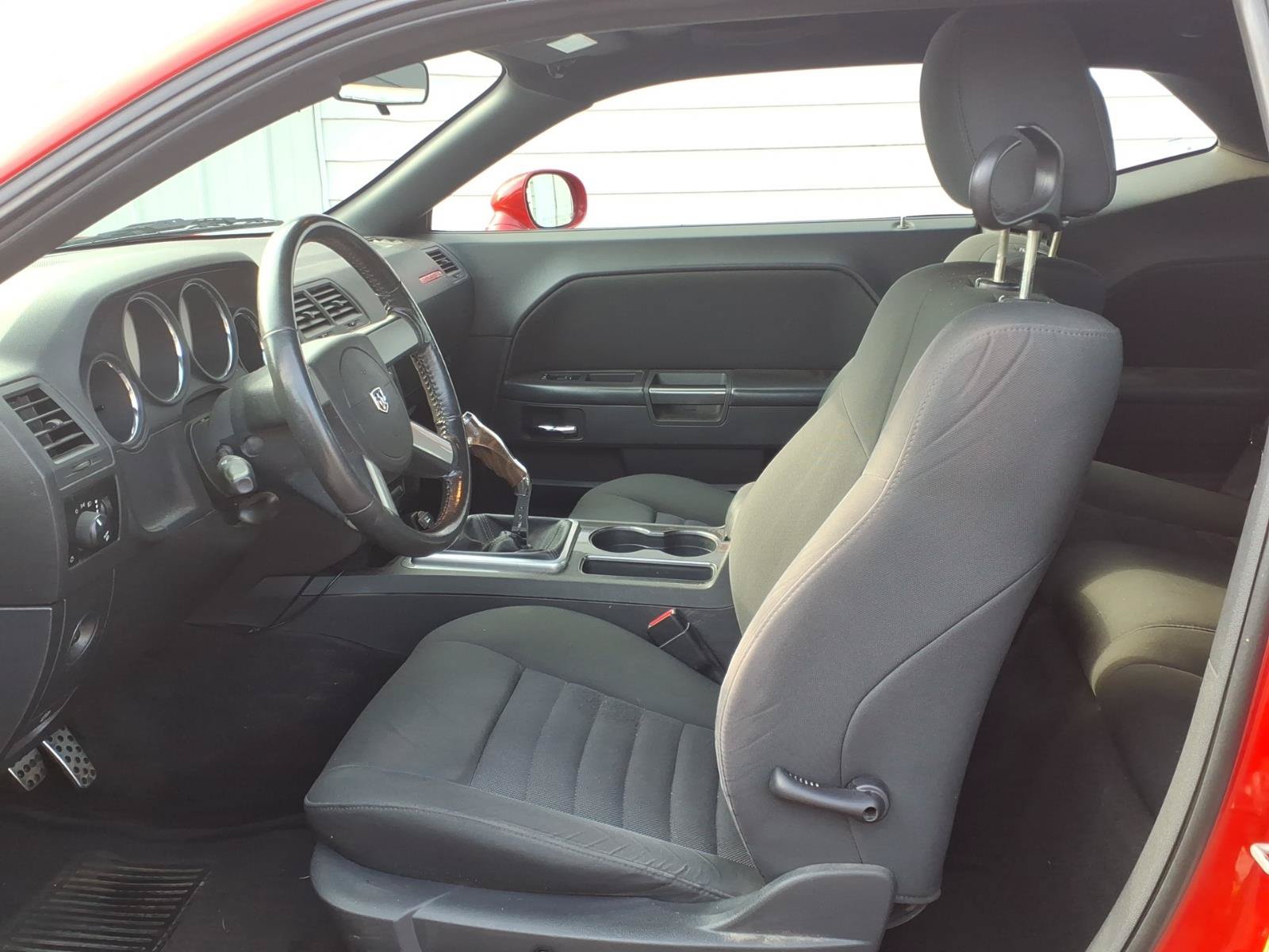 Used 2009 Dodge Challenger R/T RWD image 6