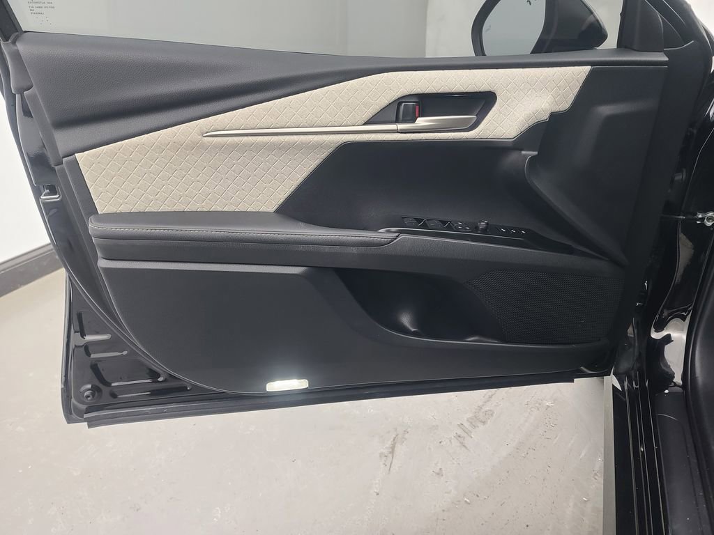 Used 2025 Toyota Camry XSE image 23