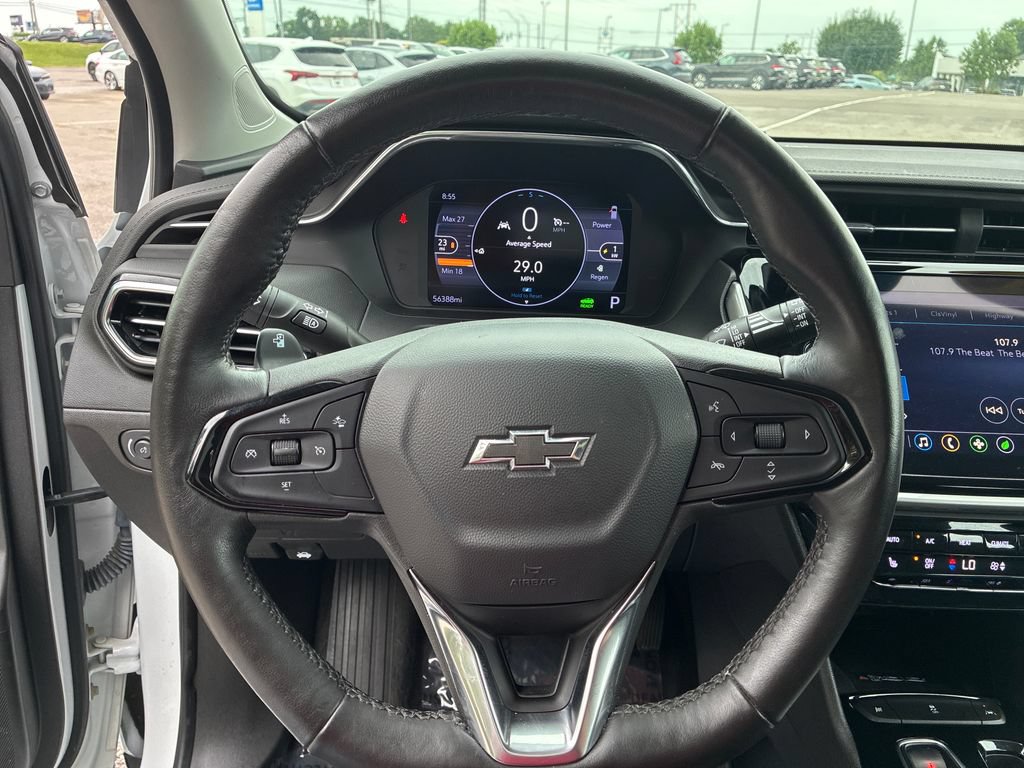 Used 2022 Chevrolet Bolt EUV LT w/ Comfort Package FWD image 12