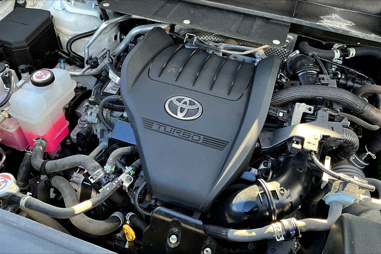 Used 2023 Toyota Highlander XLE image 35