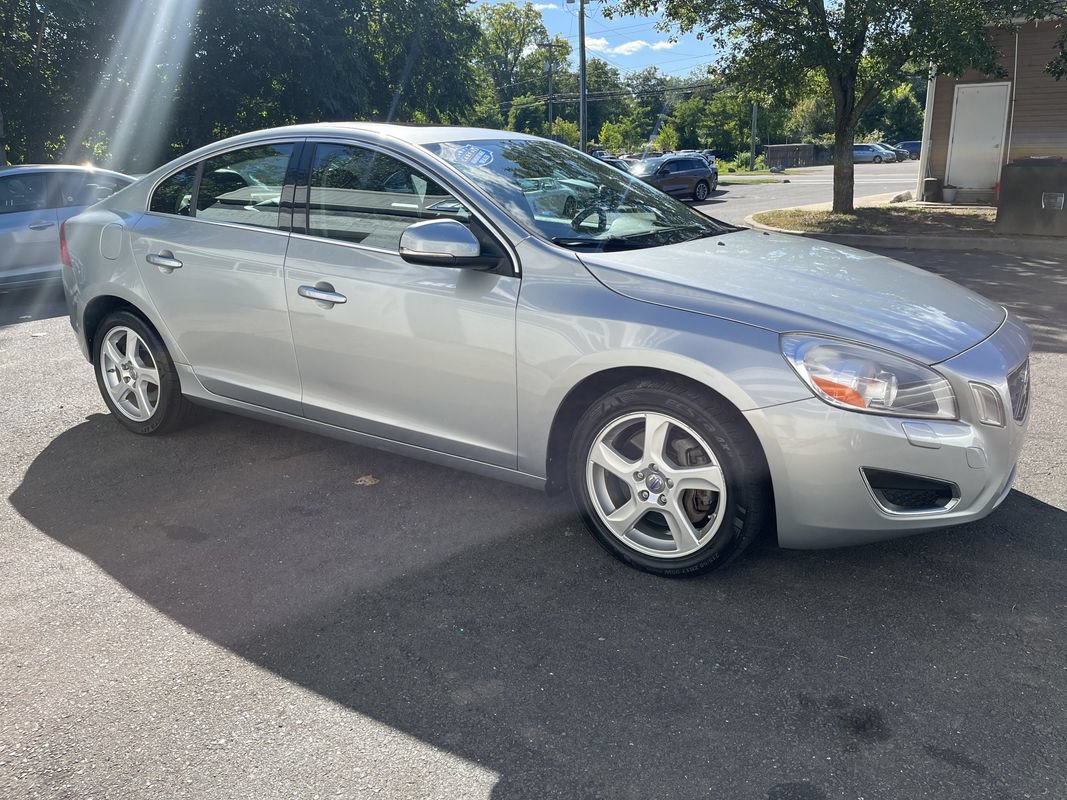Used 2013 Volvo S60 T5 AWD/4WD image 4