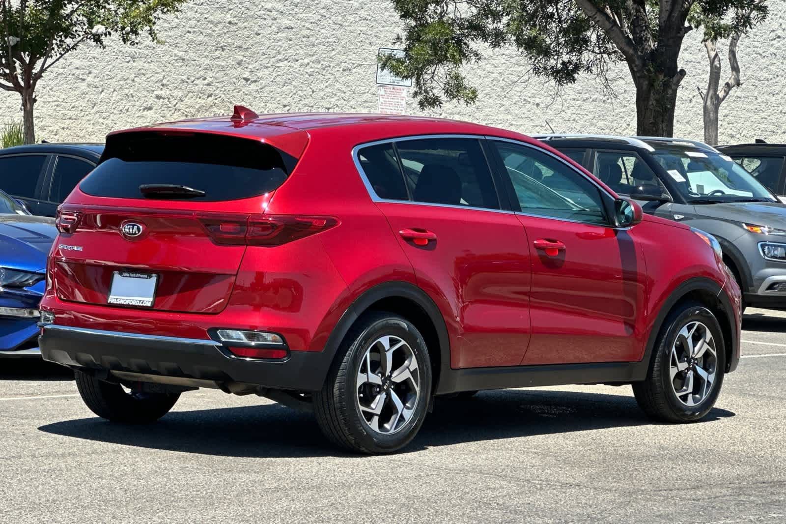 Used 2022 Kia Sportage LX FWD image 2