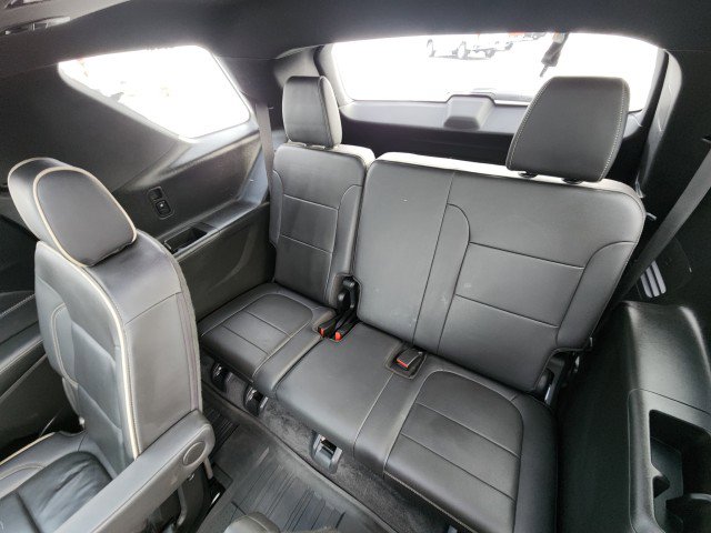 Used 2022 Chevrolet Traverse Premier w/ Redline Edition image 22