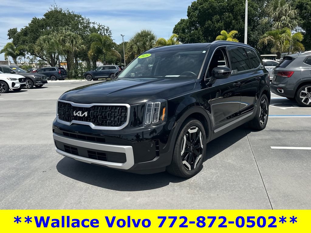 Used 2023 Kia Telluride EX FWD image 3