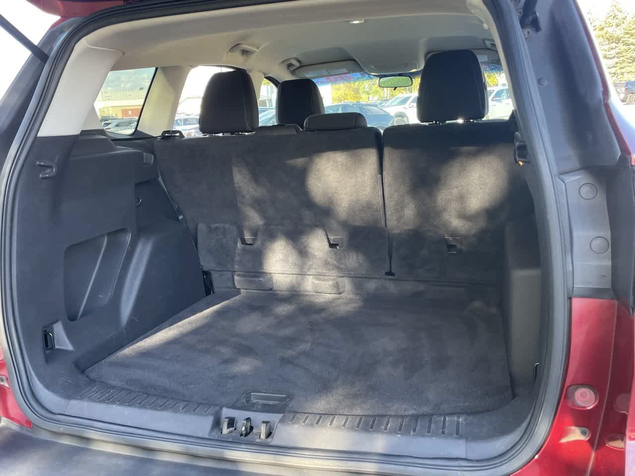Used 2017 Ford Escape SE w/ Equipment Group 201A AWD/4WD image 17