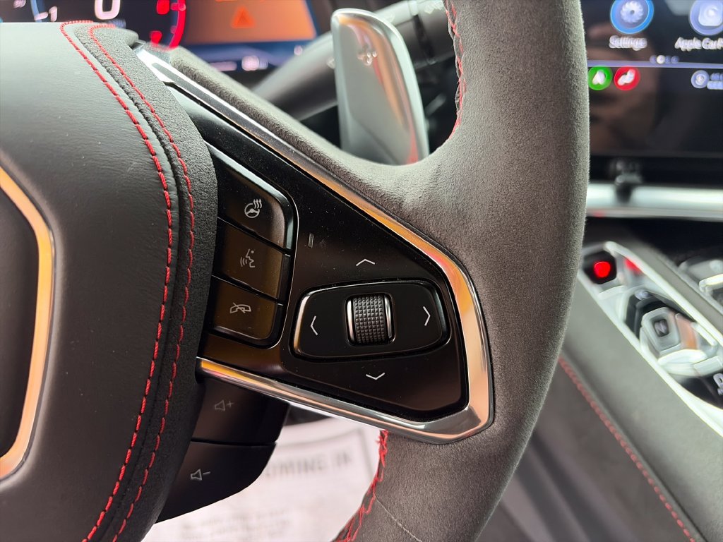 Used 2022 Chevrolet Corvette Stingray Premium Conv w/ Z51 Performance Package RWD image 11
