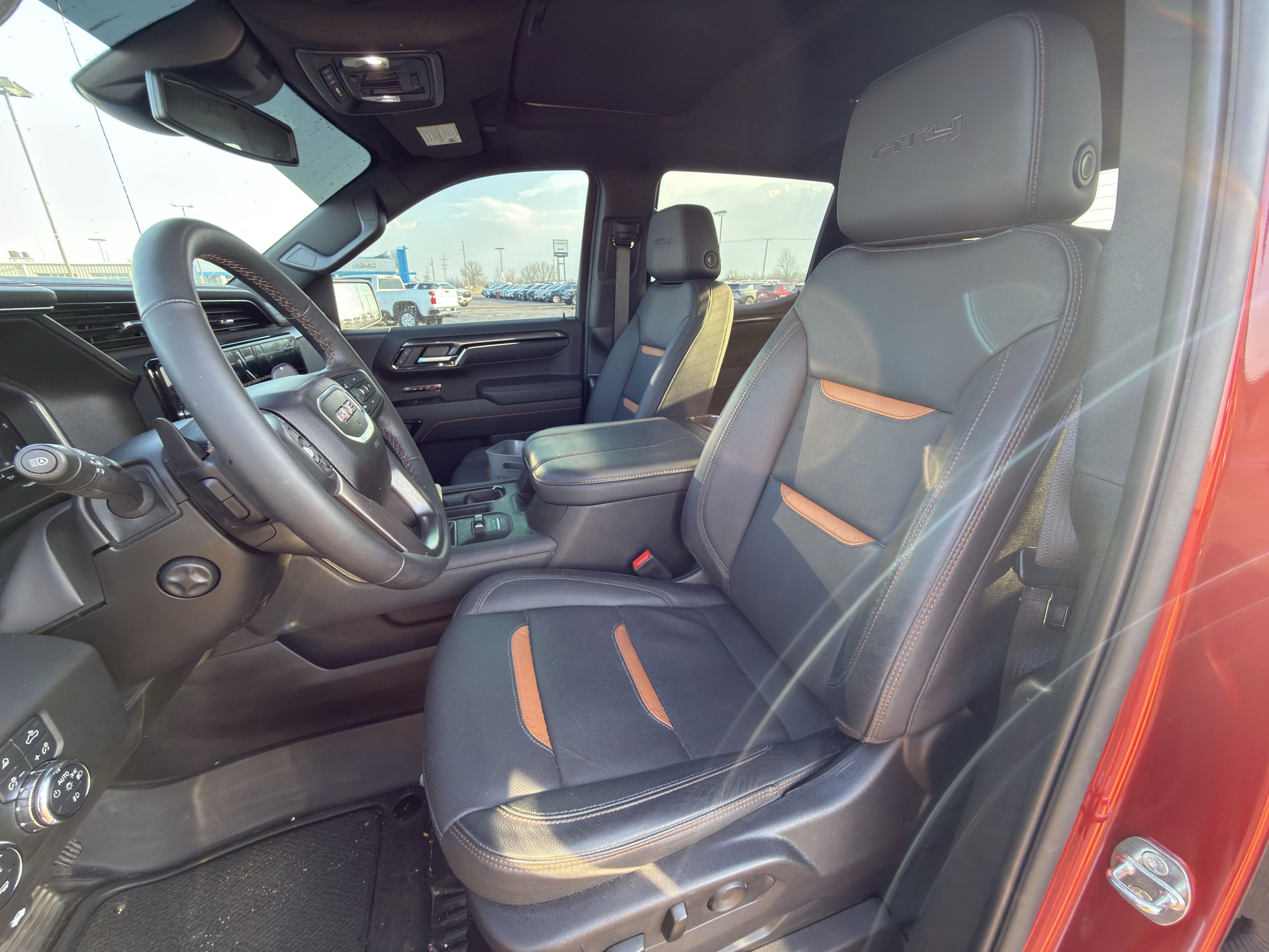 Used 2024 GMC Sierra 1500 AT4 w/ AT4 Preferred Package image 9