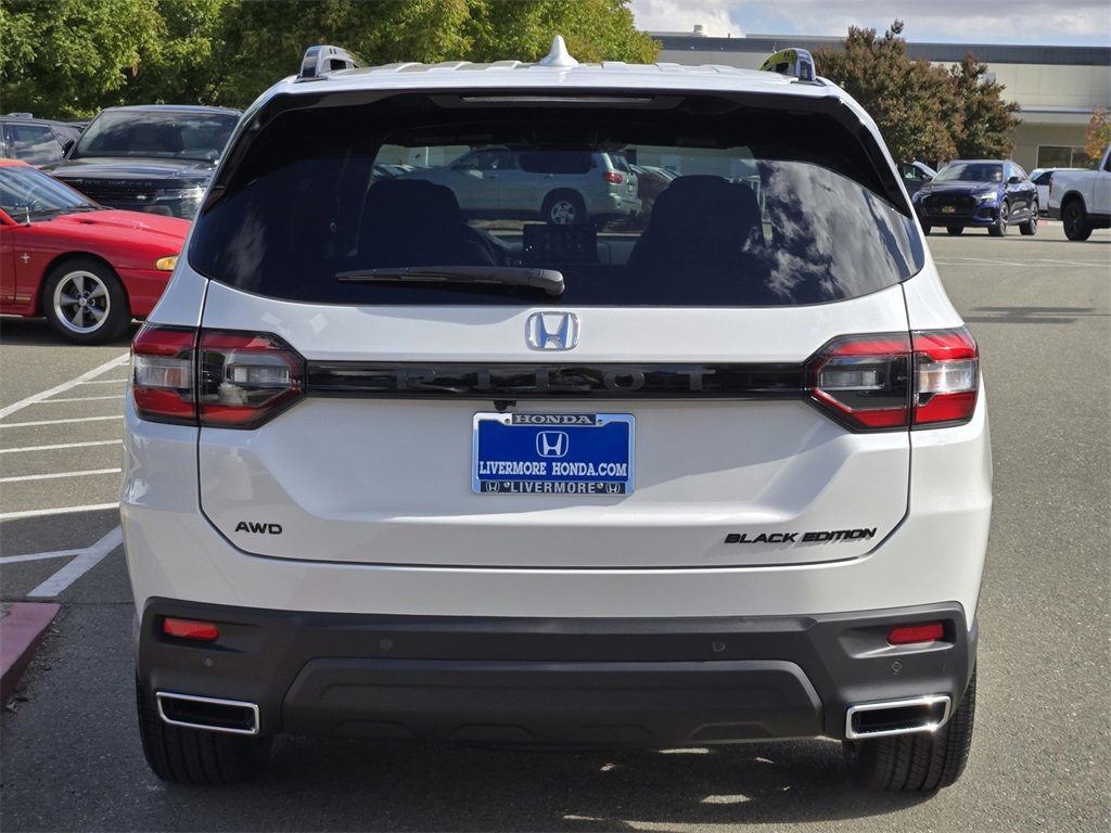 New 2025 Honda Pilot Black Edition image 5