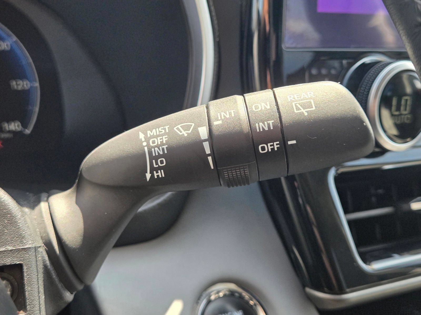 Used 2023 Toyota Highlander Limited FWD image 27