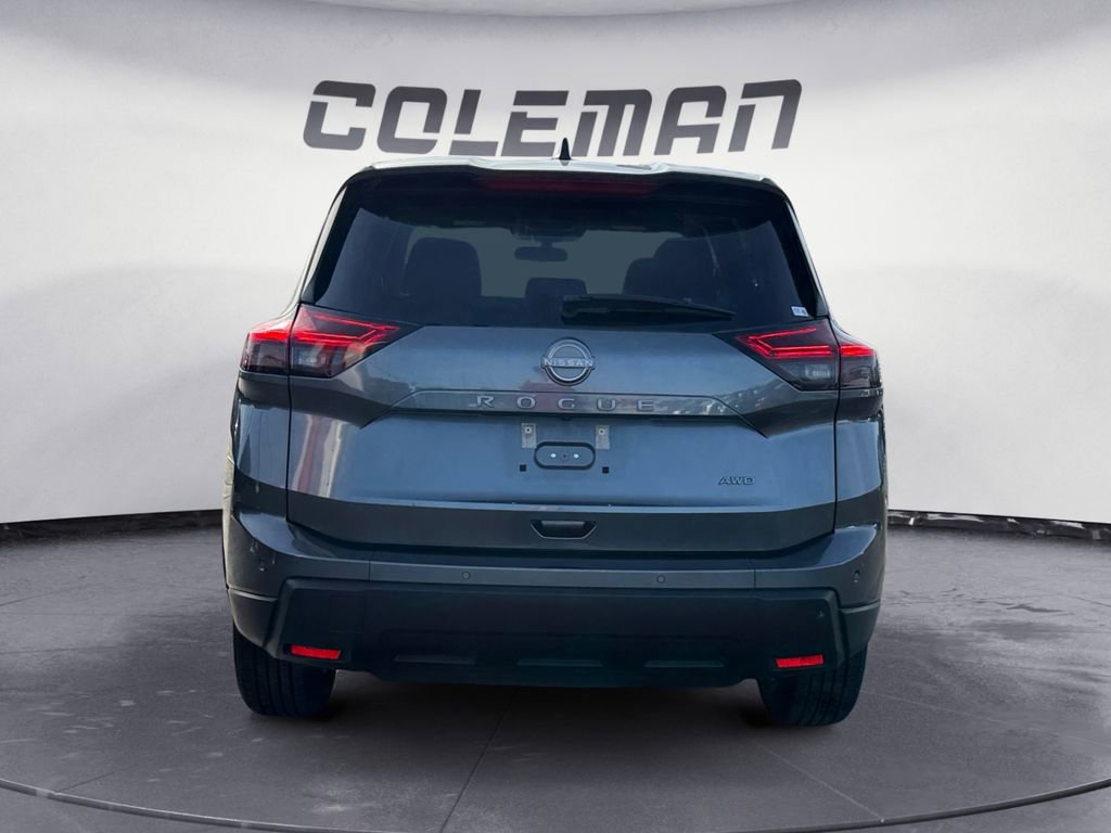 Used 2024 Nissan Rogue S image 4