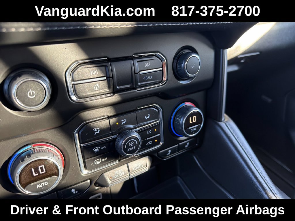 Used 2024 Chevrolet Suburban LT AWD/4WD image 19