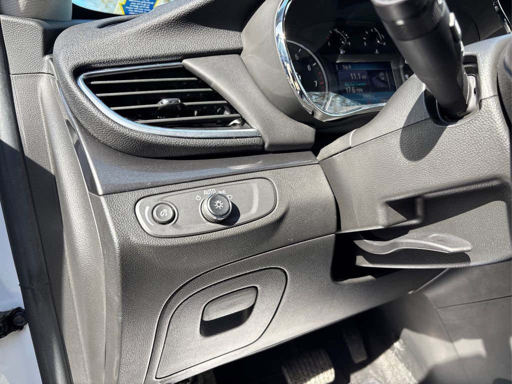 Used 2022 Buick Encore Preferred w/ Safety Package image 32