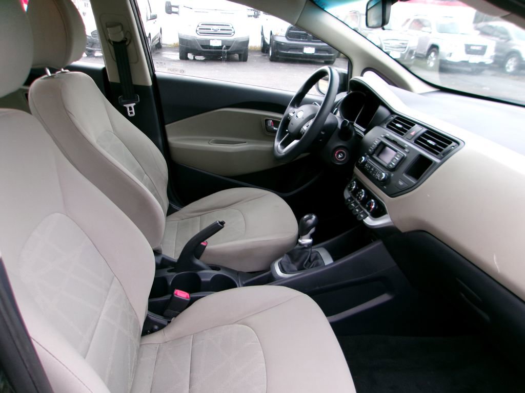 Used 2014 Kia Rio LX image 16