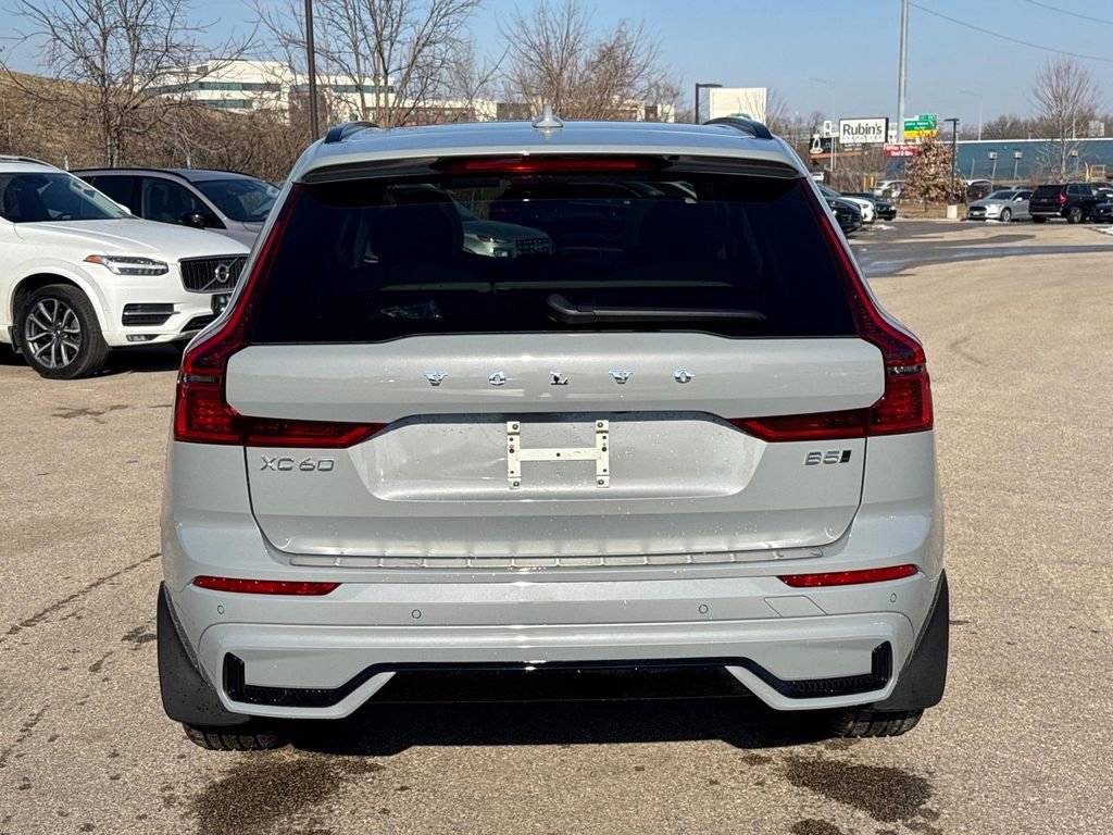 New 2026 Volvo XC60 B5 Ultra w/ Climate Package AWD/4WD image 3