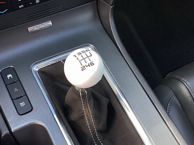 Used 2011 Ford Mustang Shelby GT500 w/ SVT Performance Pkg image 26