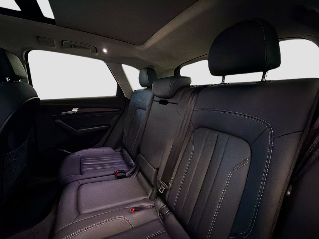 Used 2023 Audi Q5 2.0T Premium w/ Convenience Package image 23