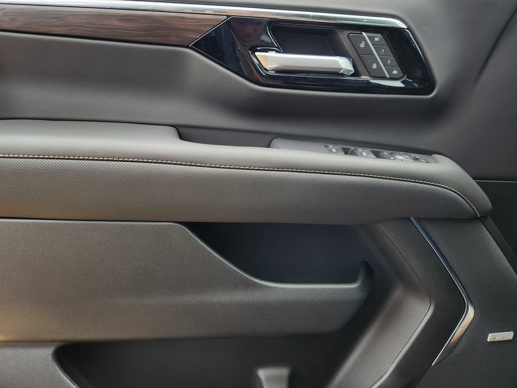 New 2026 Chevrolet Tahoe Premier AWD/4WD image 16