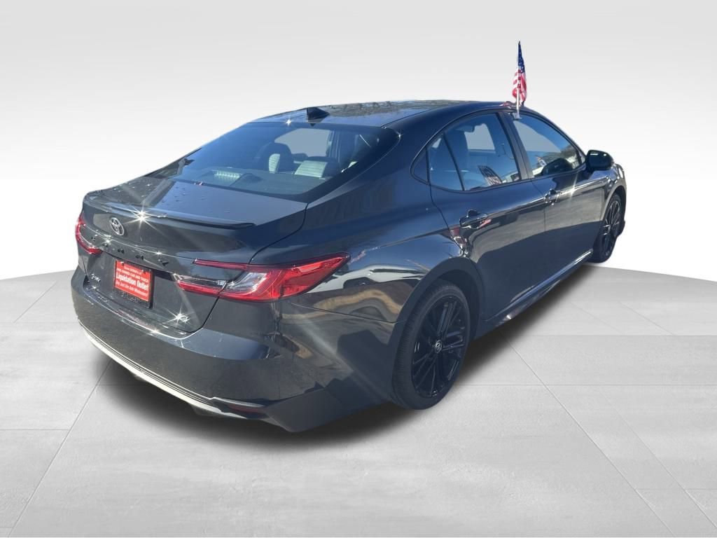 Used 2025 Toyota Camry SE image 21