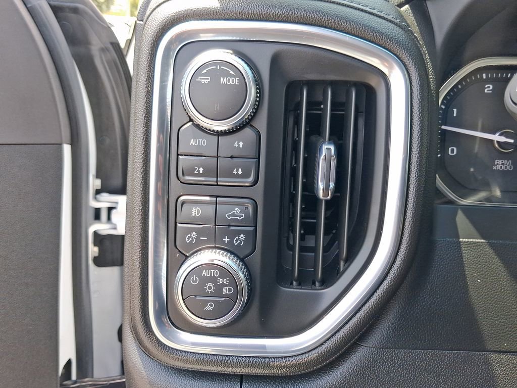 Used 2023 GMC Sierra 3500 Denali AWD/4WD image 26